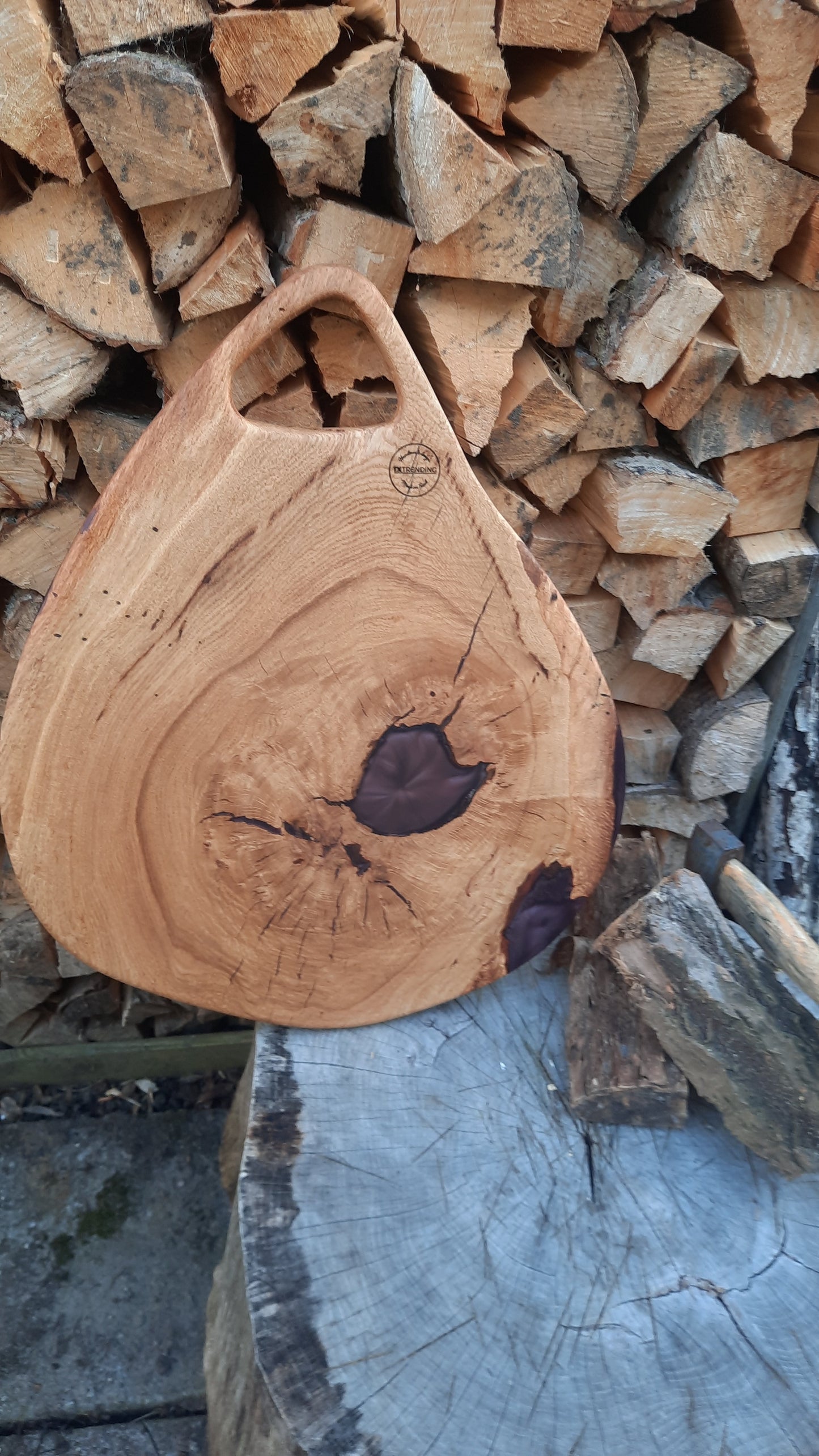 Eiken serveerplank met epoxy – Handgemaakt & vol karakter (ref. 03)