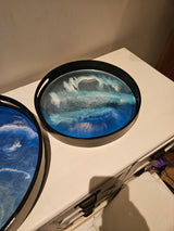 Set van 2 Ronde Dienbladen met Epoxy Oceaan Effect – Ø45 & Ø30 cm – Handgemaakt Decoratief Dienblad