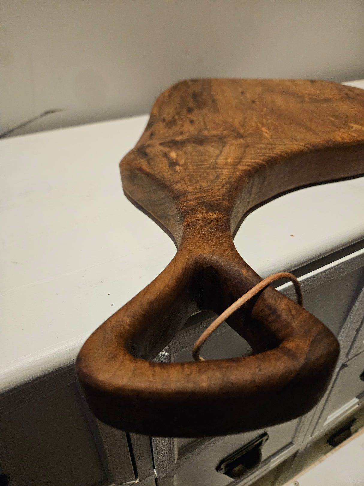 TX Trending Stoere Walnoten Borrelplank 57x33 cm – Handgemaakt – Massief Notenhout – Uniek Design