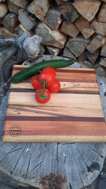 Eiken–Beuken–Mahonie serveerplank & Mahonie 38x34x4 cm – Handgemaak