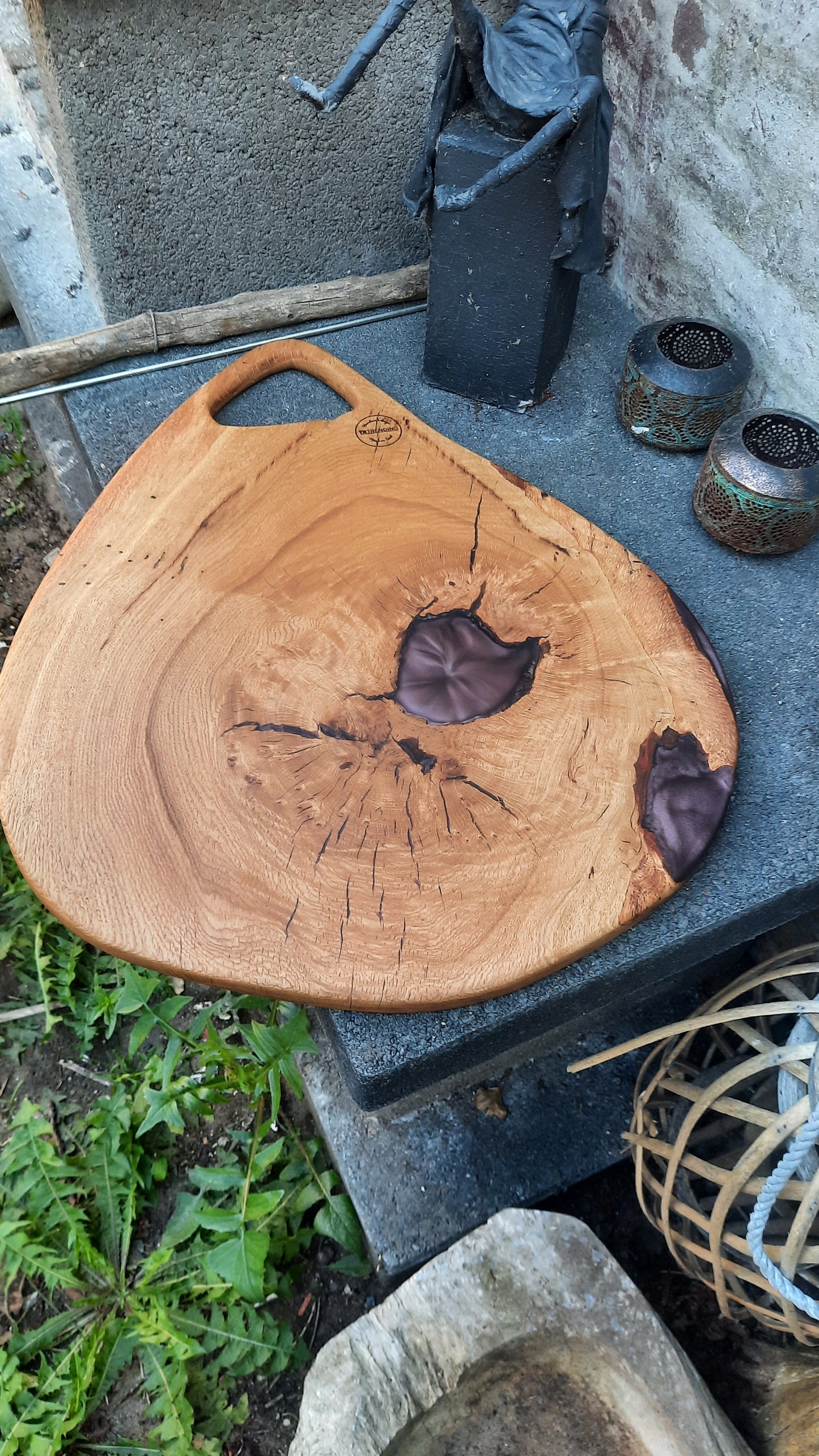 Eiken serveerplank met epoxy – Handgemaakt & vol karakter (ref. 03)   