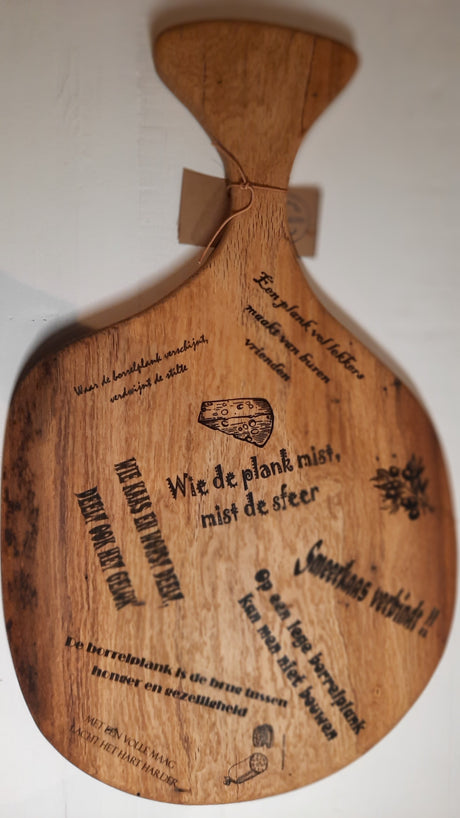 Houten borrelplank met gegraveerde teksten – Uniek cadeau bourgondiër