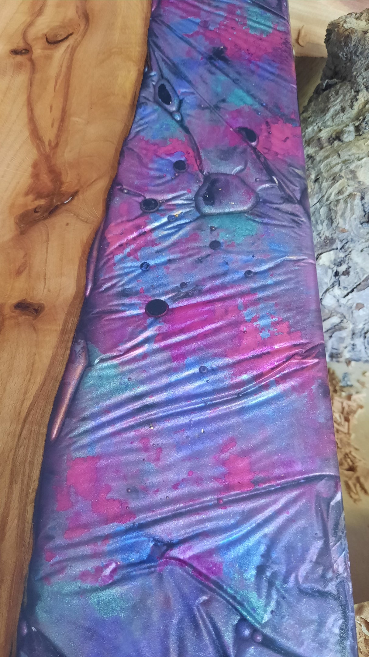 🌈 TXTRENDING Houten Plank met Kleurepoxy |28×35×2,5 cm(referentie 23)