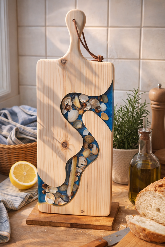 🐚 Grenenhouten Serveerplank Jutersplank(DE JUTTER 2) met Epoxy & Schelpen | 50×19×2,5 cm Handgemaakt ambacht